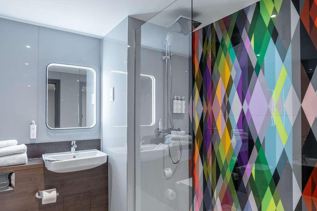 Village Hotel Cardiff Quarto foto